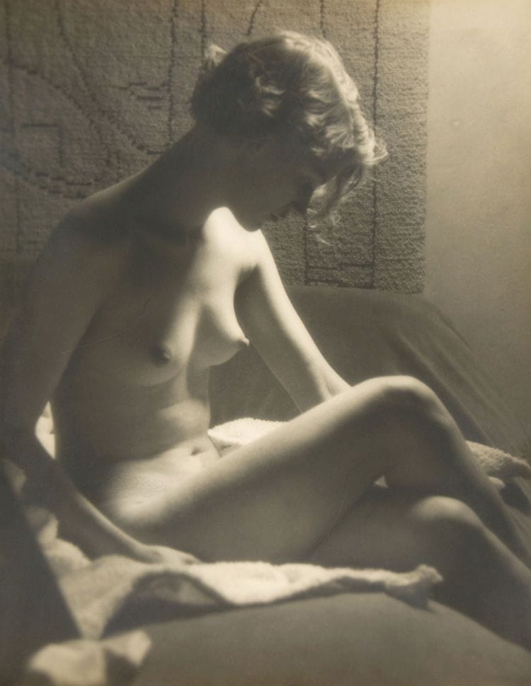 Artwork Title: Lee Miller Nude with Sunray Lamp