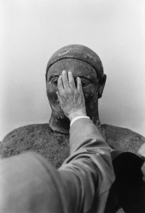 Artwork Title: Jorge Luis Borges visiting the National Gallery, Palermo