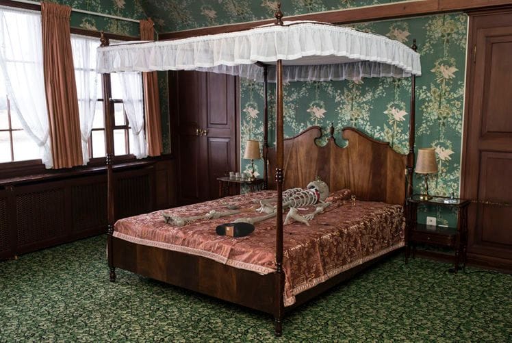 Artwork Title: Zeitgeist