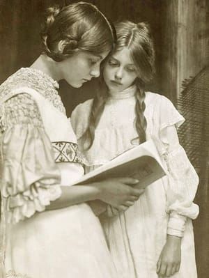 Artwork Title: Gertrude and Ursula Falke