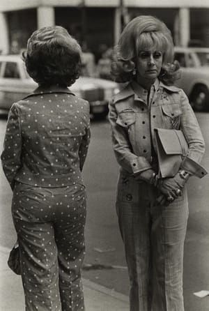 Artwork Title: Two Texan Women on Fifth Avenue