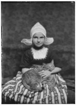 Artwork Title: Little Girl and Buzzer the Cat