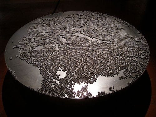 Artwork Title: Monument Dédié à 12 000 Billes