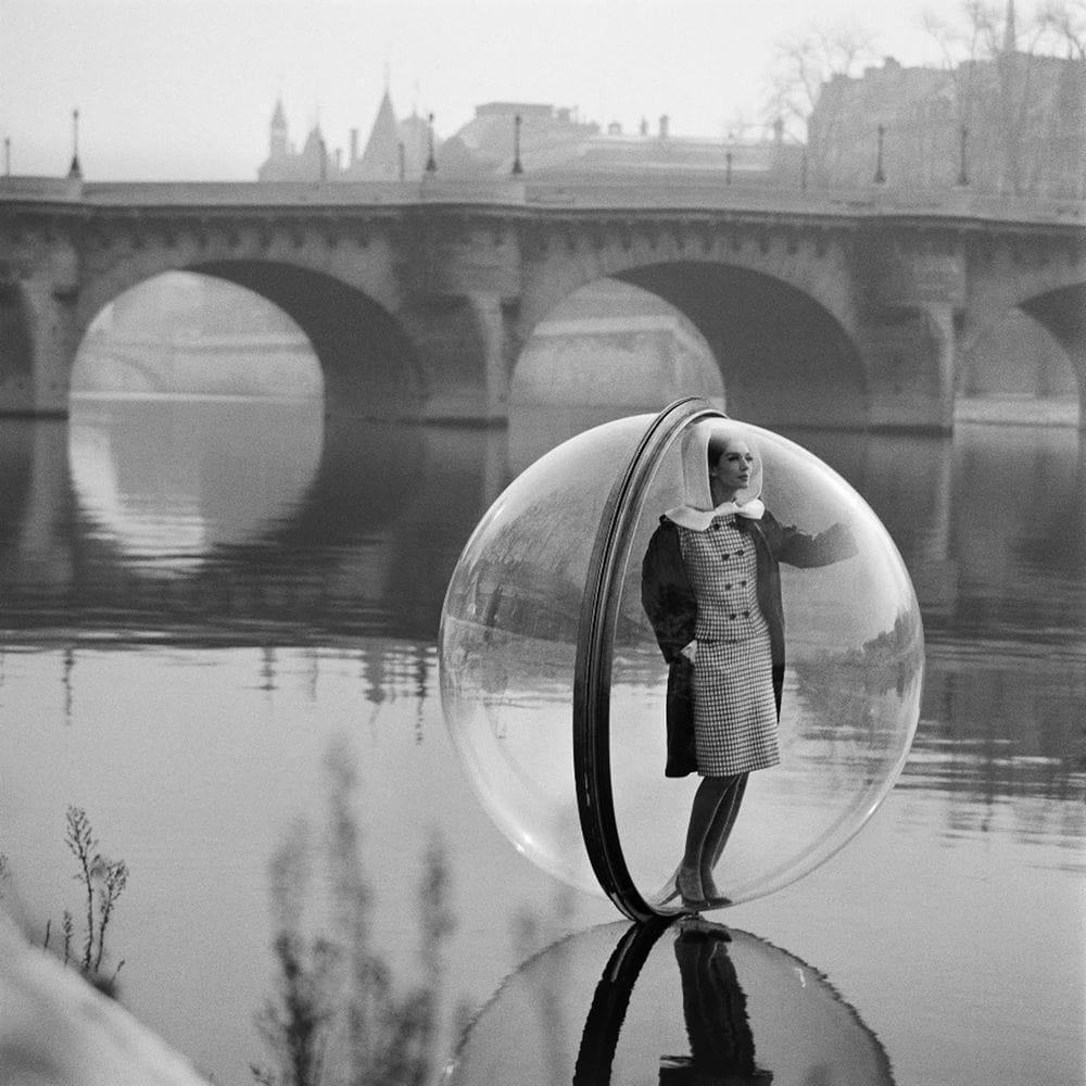 Artwork Title: Bubble on the Seine, Paris, Bazaar