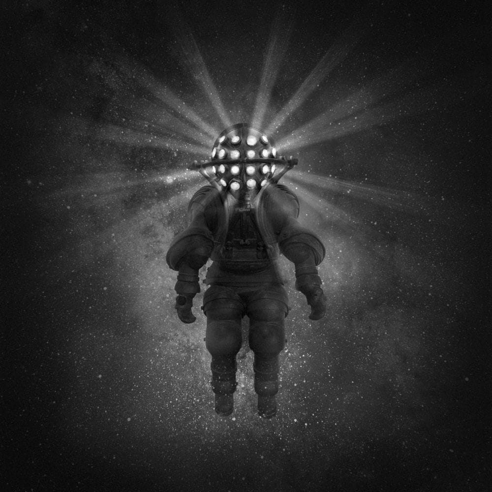 Artwork Title: Travelling Light