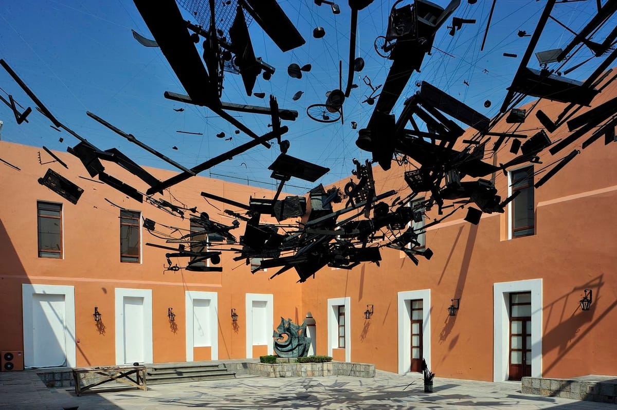 Artwork Title: Nube Negra (capital Suspendido)