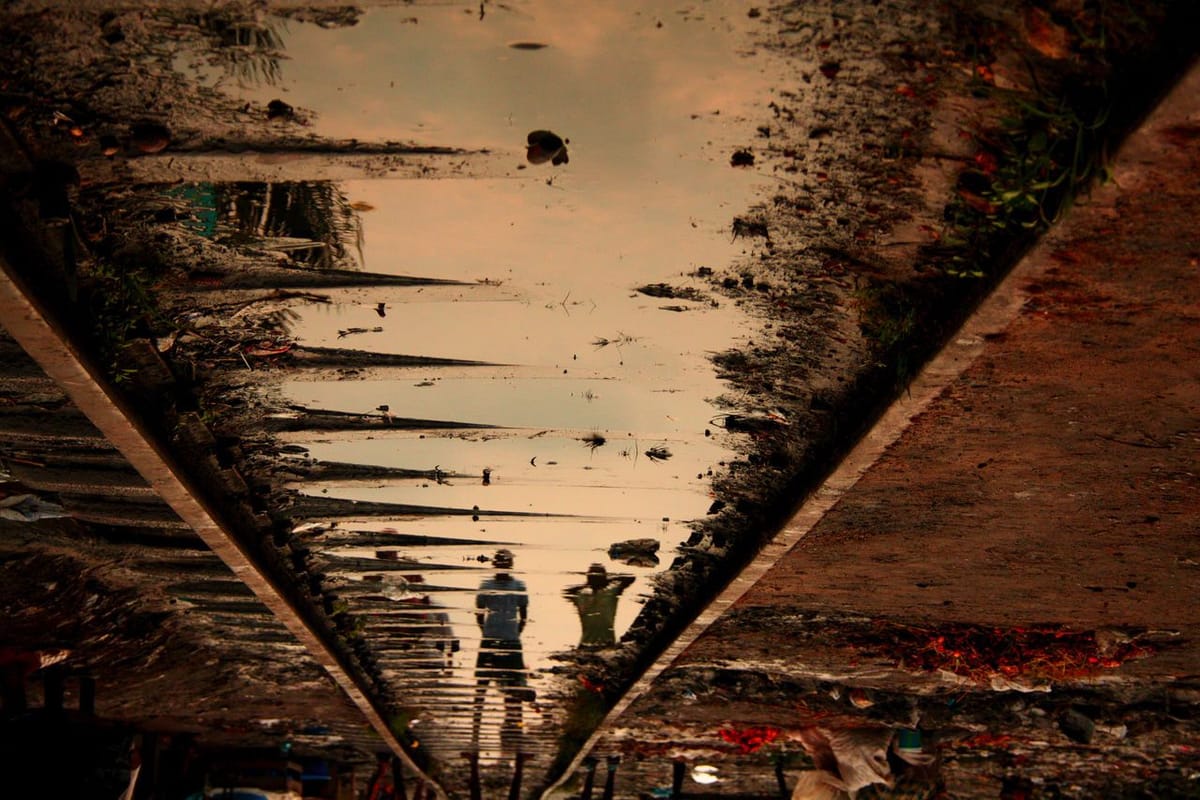 Artwork Title: Tenir, Un regard