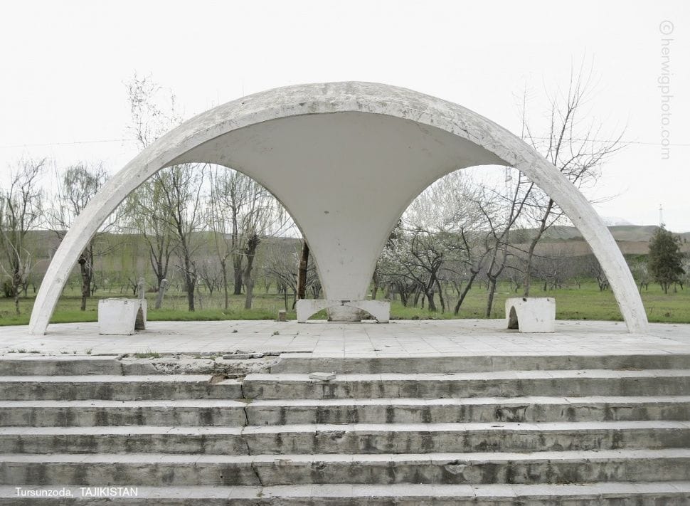 Artwork Title: Tursunzoda, Tadżykistan