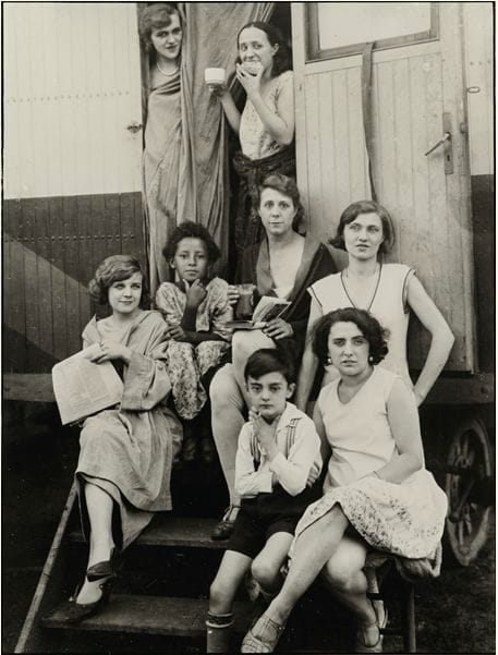 Artwork Title: Cirkus People