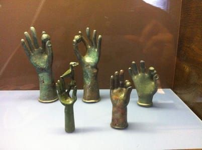 Artwork Title: Main Votive IIIe s