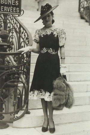 Artwork Title: Gorgeous French 40's fashion