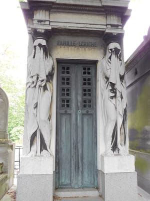 Artwork Title: Angels Weeping