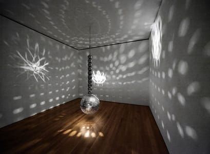 Artwork Title: Hangende Lichtkuge (Hanging Light Ball)