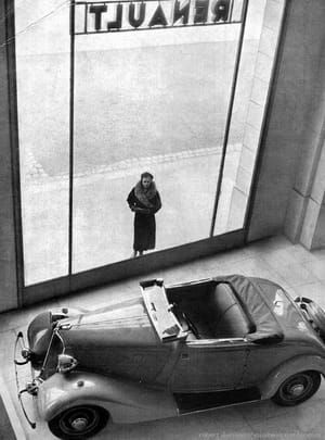Artwork Title: Champs Elysées, Paris, Renault showroom