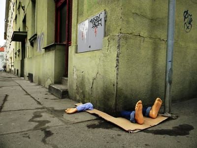 Artwork Title: In-globalized