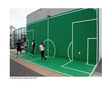 Artwork Title: Le terrain de foot