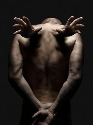 Artwork Title: Ô Les Mains