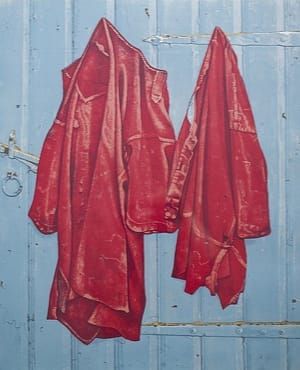 Artwork Title: Roodbaaien hemden op blauwe deur (Red Bay Shirts on a Blue Door)
