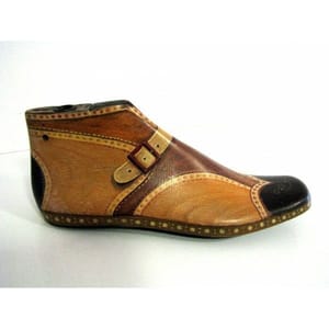 Artwork Title: Boot with Buckle