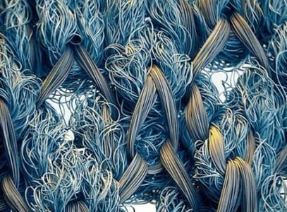 Artwork Title: Una comune maglietta in cottone, vista al microscopio