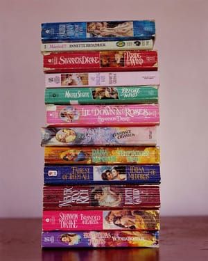 Artwork Title: Niagara - Paperbacks
