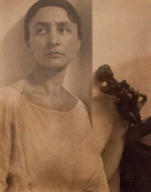 Artwork Title: Georgia O’Keeffe with Matisse Sculpture