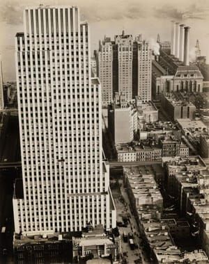 Artwork Title: Daily News Building, 220 East 42nd Street, Manhattan November 21,