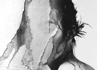 Artwork Title: Wallgirl