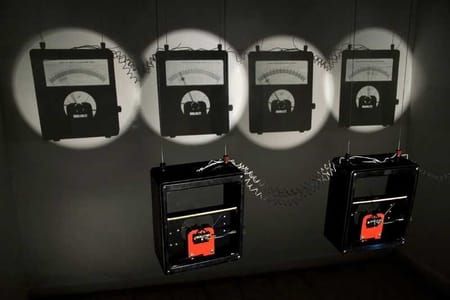 Artwork Title: Galvanómetros Estadísticos