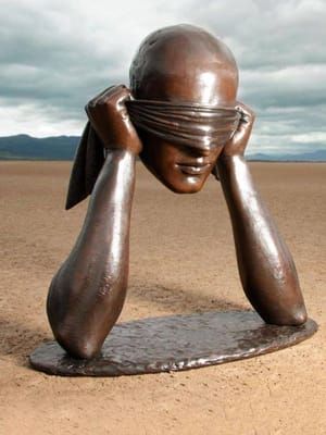 Artwork Title: La Feliz Ceguera