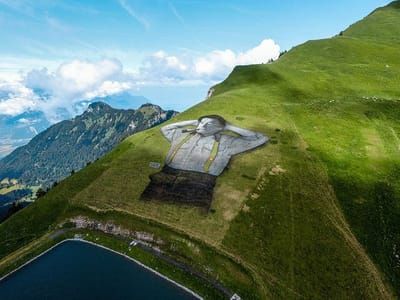 Artwork Title: Leysin