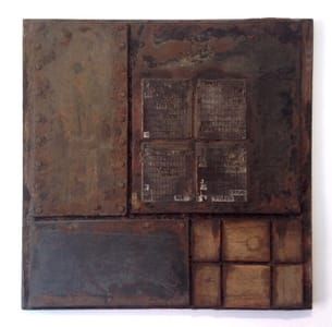 Artwork Title: Identificacion Plastica con un centro interior