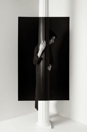 Artwork Title: Grasp