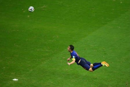 Artwork Title: Flying header goal of Robin van Persie